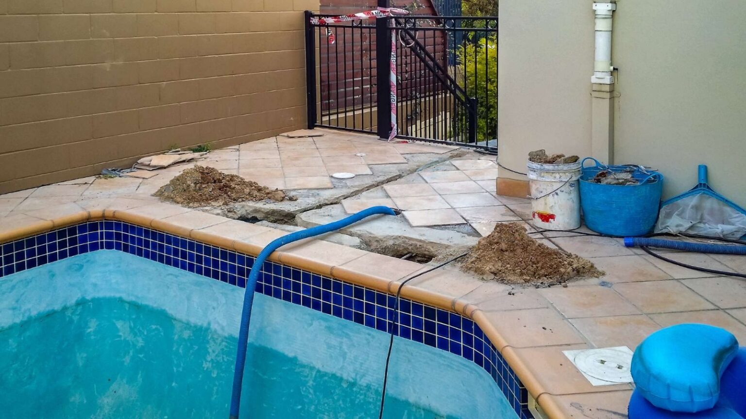 Localización precisa de fugas subterráneas en piscinas de particulares en Alicante